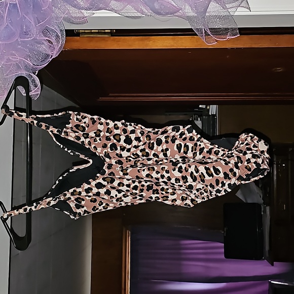 NWOT ONE PIECE SWIMMING SUIT - Picture 2 of 3